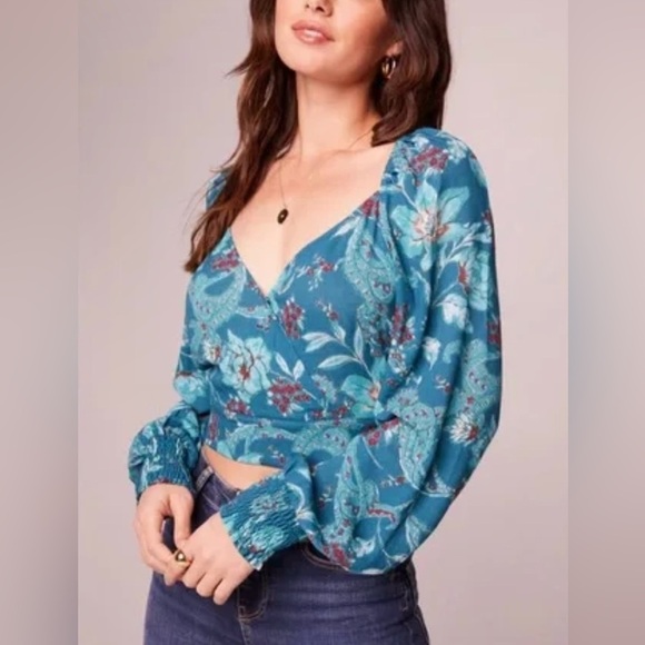 Band of the Free Floral Teal Tie Crop NWT - Picture 1 of 3